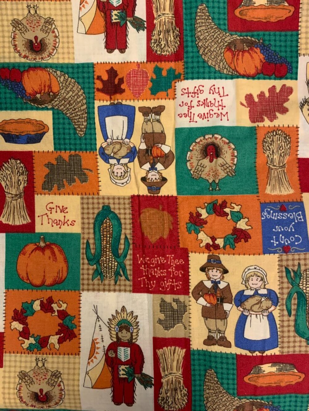 Vintage Fabric Traditions© Thanksgiving Day Cotton Fabric 1995 - 5 Yards Uncut - Picture 2 of 4